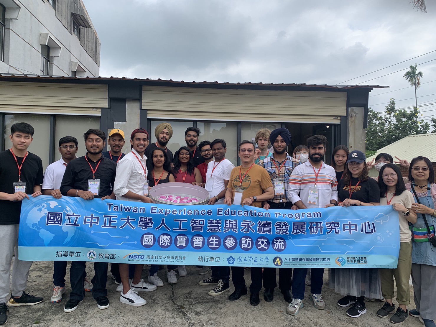 Cultural Exchange - International Interns Experience Taiwan Traditional Culture